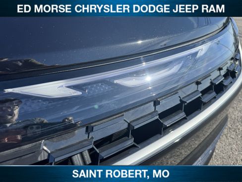 New 2027 Chrysler Pacifica Select AWD/4WD image 12