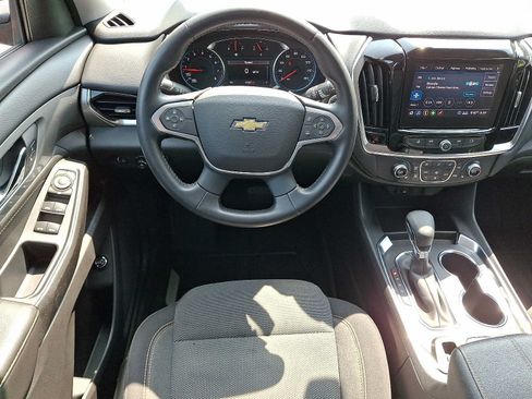 Used 2021 Chevrolet Traverse LT FWD image 11