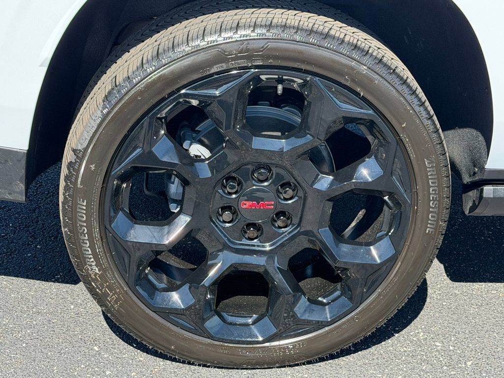 New 2026 GMC Yukon XL Denali Ultimate AWD/4WD image 16