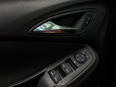 Used 2025 Buick Encore GX Preferred FWD image 19