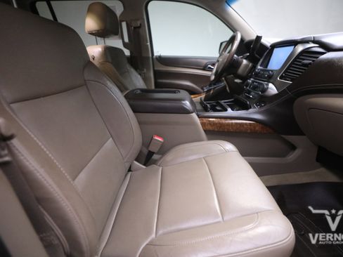 Used 2016 Chevrolet Suburban LTZ image 11