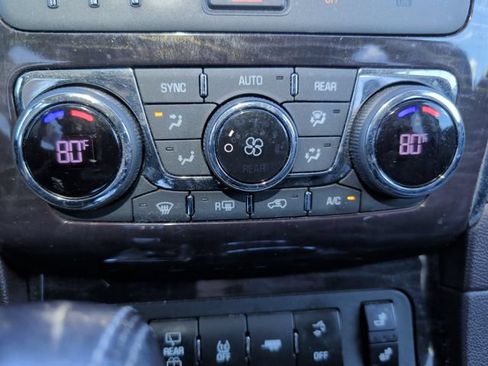 Used 2015 Buick Enclave Leather FWD image 19