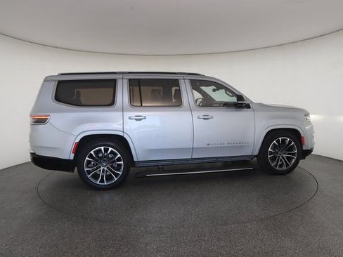 Used 2023 Jeep Grand Wagoneer Series III AWD/4WD image 21