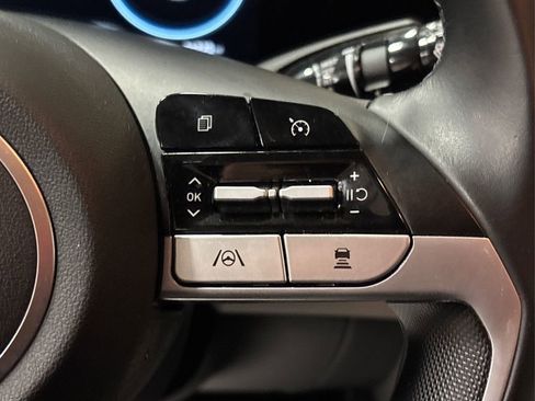 Used 2022 Hyundai Elantra Limited image 25