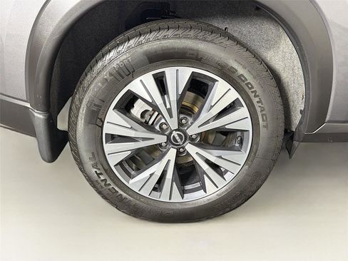 Used 2023 Nissan Rogue SV AWD/4WD image 34