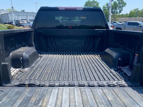 Used 2021 Chevrolet Silverado 1500 Custom Trail Boss AWD/4WD image 11