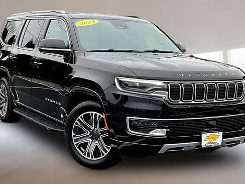 Used 2024 Jeep Wagoneer Series II w/ Flexible Seating Group AWD/4WD image 1
