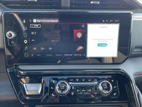 Used 2025 GMC Sierra 1500 AT4 w/ AT4 Premium Package AWD/4WD image 31