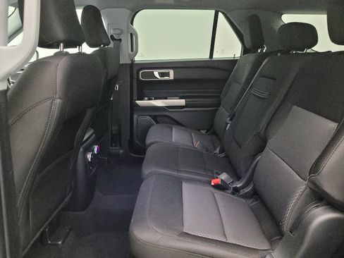 Used 2022 Ford Explorer XLT RWD image 18
