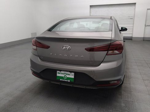 Used 2020 Hyundai Elantra SE FWD image 7