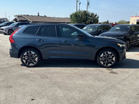 New 2026 Volvo XC60 B5 Plus w/ Climate Package image 4