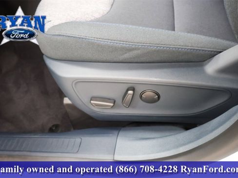 New 2025 Ford Maverick XLT w/ XLT Luxury Package image 28