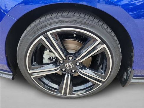 Used 2024 Honda Accord Sport image 11