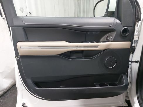Used 2023 Ford Expedition Limited image 30