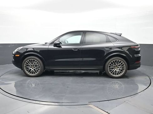 Used 2022 Porsche Cayenne Platinum Edition AWD/4WD image 2