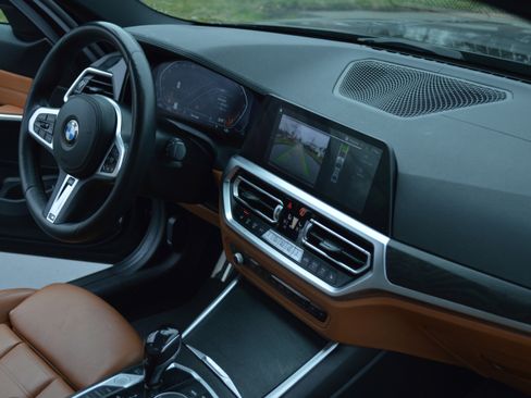 Used 2021 BMW 330i xDrive 330i xDrive w/ M Sport Package image 36