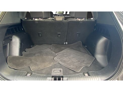 Used 2022 Ford Escape SE w/ SE Sport Appearance Package AWD/4WD image 26