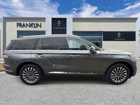 Certified 2023 Lincoln Aviator Reserve AWD/4WD image 8