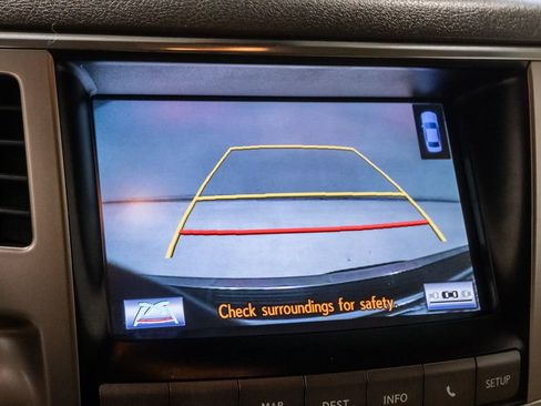 Used 2015 Lexus LX 570 4WD w/ Luxury Package image 19