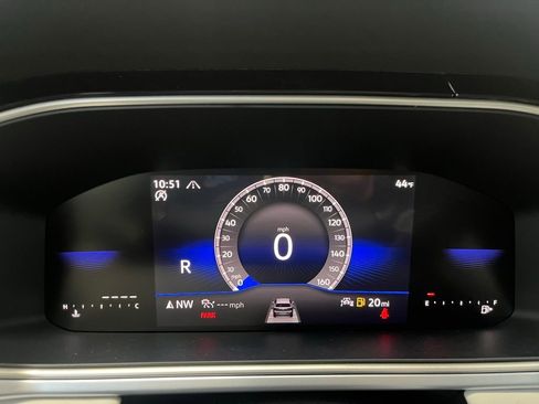 New 2025 Volkswagen Taos SE image 21