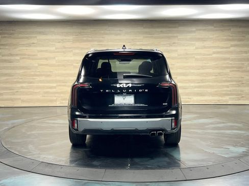 Used 2023 Kia Telluride EX w/ EX Captain's Chair Package AWD/4WD image 18