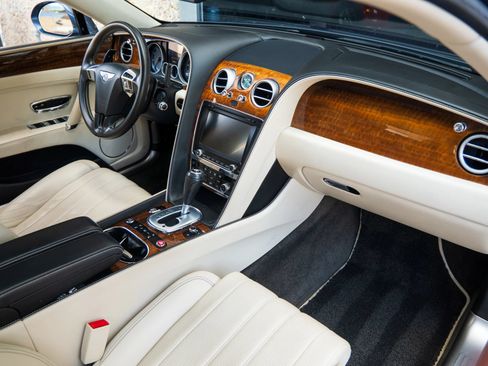 Used 2015 Bentley Flying Spur V8 AWD/4WD image 32