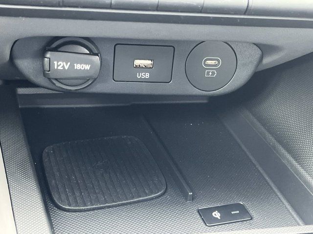 Used 2025 Hyundai Elantra Sport FWD image 32