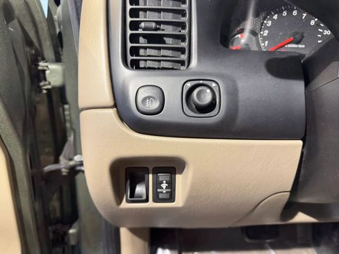 Used 2002 MAZDA Tribute ES image 12