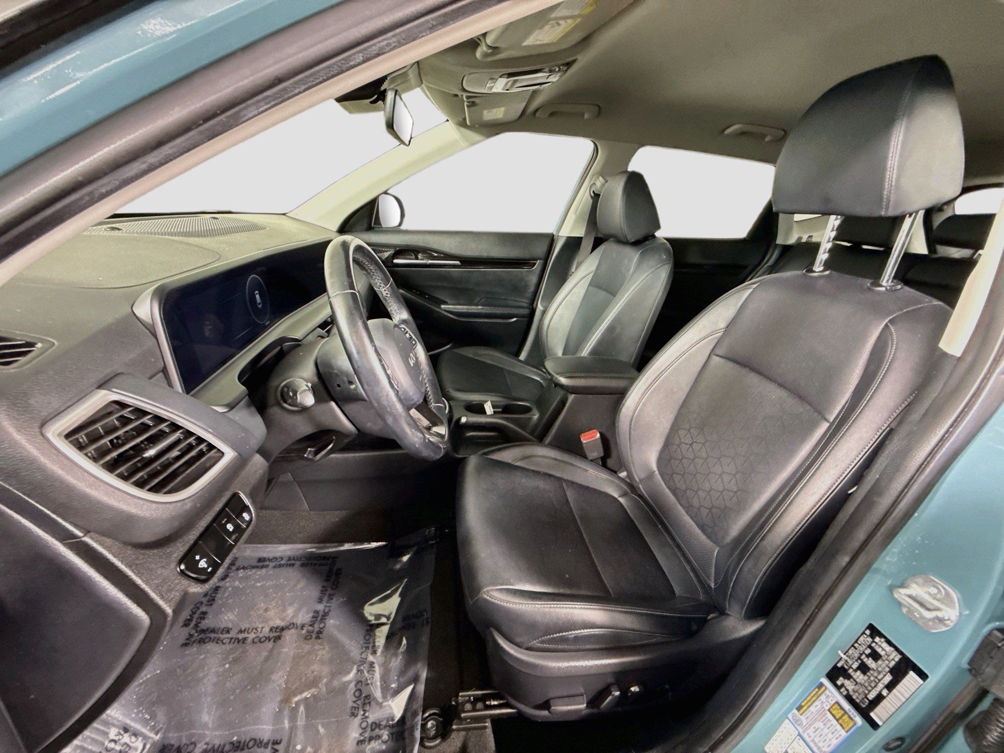 Used 2024 Kia Seltos EX FWD image 22
