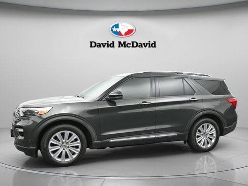 Used 2023 Ford Explorer Limited w/ Limited Technology Package RWD image 5