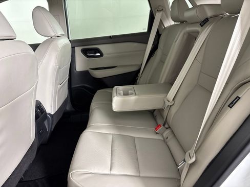 Used 2023 Nissan Rogue SV w/ SV Premium B Package FWD image 24