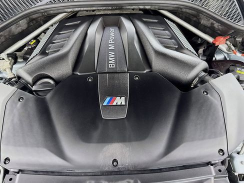 Used 2017 BMW X5 M Base image 42