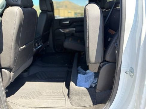 Used 2020 GMC Sierra 2500 AT4 w/ AT4 Premium Package AWD/4WD image 18