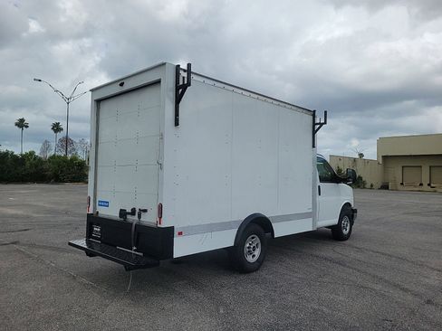 Used 2023 GMC Savana 3500 w/ Power Convenience Package RWD image 6