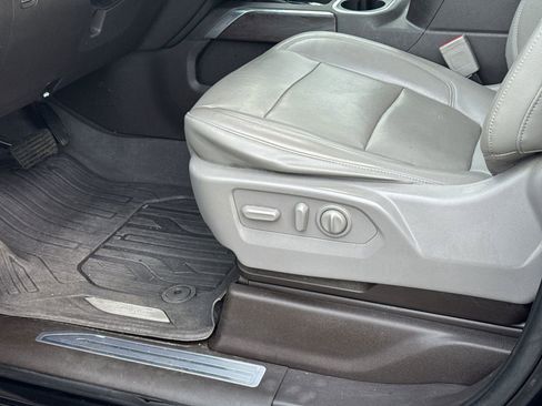 Used 2019 GMC Sierra 1500 SLT w/ SLT Premium Plus Package image 17