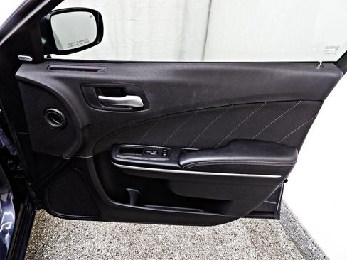 Used 2018 Dodge Charger GT image 11