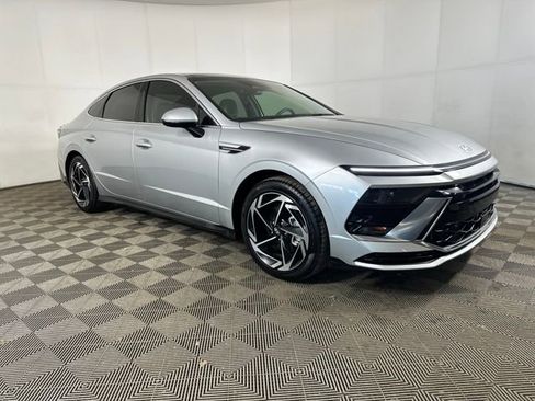 Used 2024 Hyundai Sonata SEL w/ Convenience Package image 2