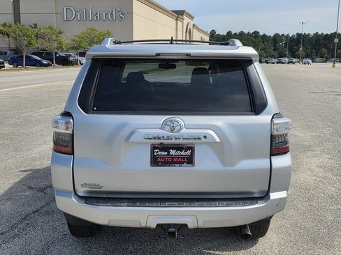 Used 2016 Toyota 4Runner SR5 Premium RWD image 3