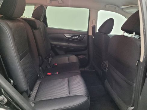 Used 2018 Nissan Rogue SV FWD image 19