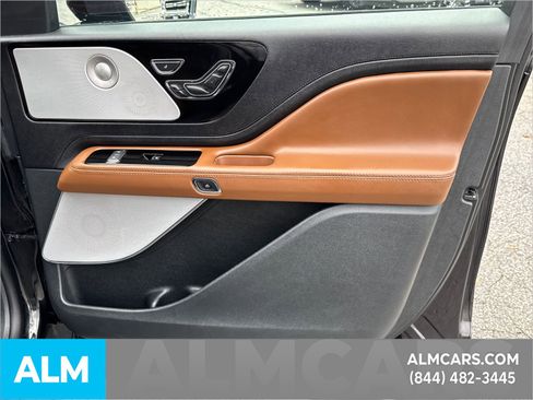 Used 2023 Lincoln Aviator Reserve w/ Equipment Group 201A image 17