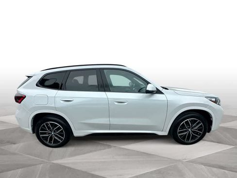 Used 2025 BMW X1 xDrive28i AWD/4WD image 9