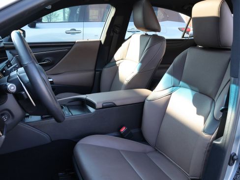 Used 2024 Lexus ES 350 350 image 32