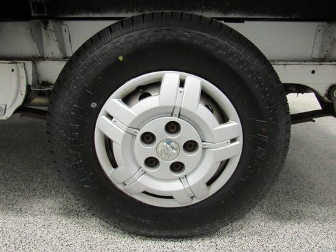 Used 2016 RAM ProMaster 2500 w/ Premium Appearance Group FWD image 11