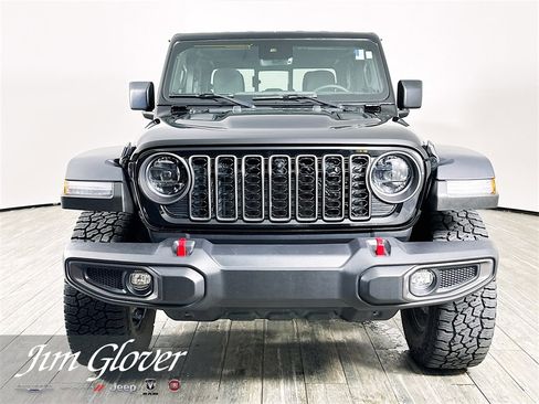 Used 2024 Jeep Gladiator Rubicon w/ Technology Group image 2