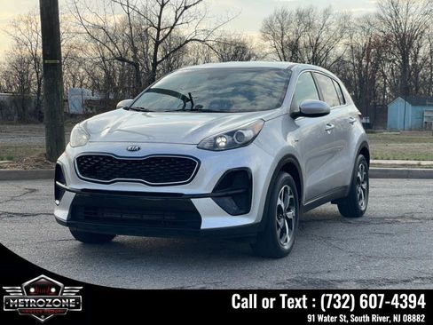 Used 2020 Kia Sportage LX FWD image 3