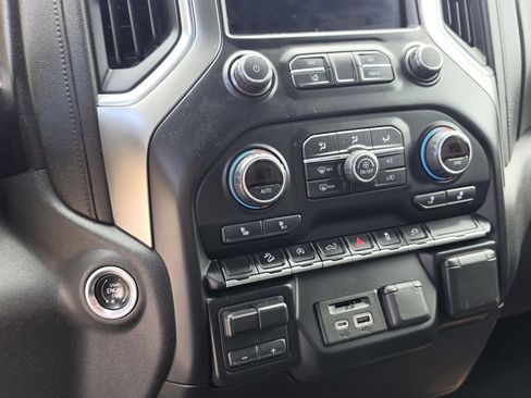 Used 2019 Chevrolet Silverado 1500 LT w/ Texas Edition image 13