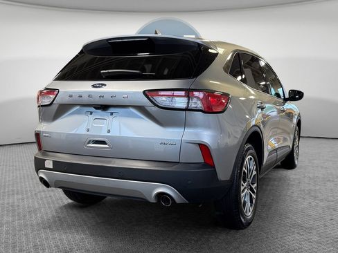 Certified 2022 Ford Escape SEL w/ Technology Package AWD/4WD image 3