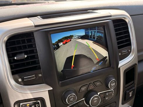 Used 2020 RAM 1500 Classic SLT w/ Luxury Group image 25