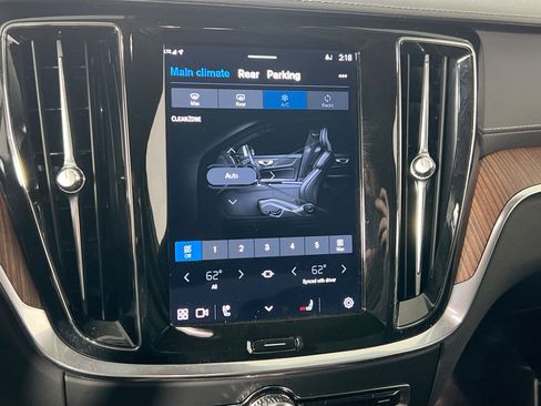 Used 2023 Volvo S60 B5 Ultimate w/ Climate Package image 16