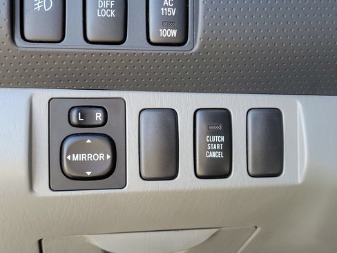 Used 2005 Toyota Tacoma 4x4 Access Cab image 18